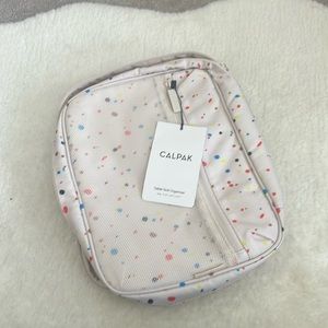 NWT CALPAK TABLET TECH ORGANIZER
